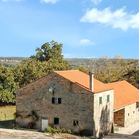 Spacious House With Mountain View In Fernando *