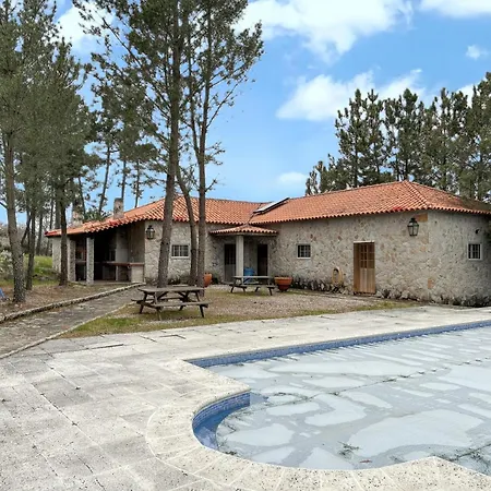 펜션 Spacious House With Mountain View In Fernando Vila Fernando (Guarda)