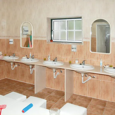Spacious House With Mountain View In Fernando 펜션 Vila Fernando (Guarda)