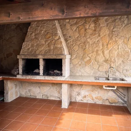Spacious House With Mountain View In Fernando *