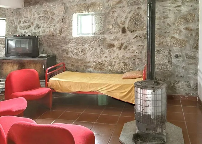 Spacious House With Mountain View In Fernando * Vila Fernando (Guarda)