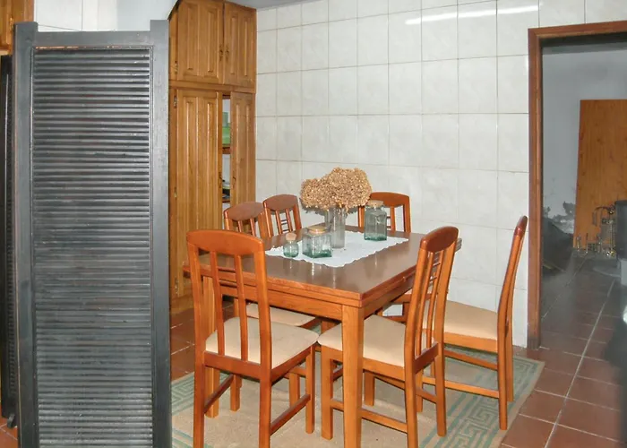 Spacious House With Mountain View In Fernando