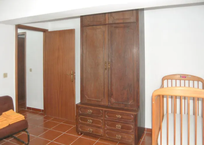 Spacious House With Mountain View In Fernando Casa vacanze Vila Fernando (Guarda)