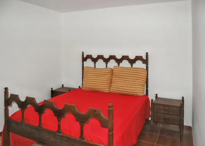 Casa vacanze Spacious House With Mountain View In Fernando Vila Fernando (Guarda)