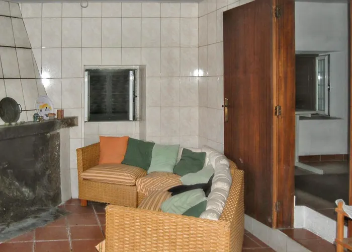 Spacious House With Mountain View In Fernando *