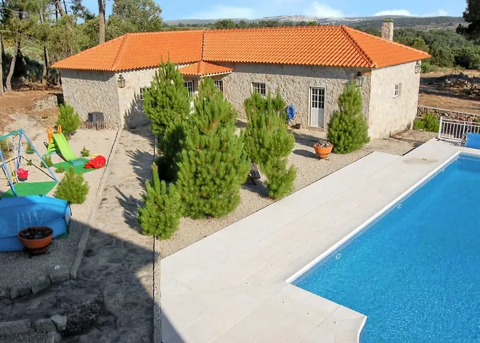 Spacious House With Mountain View In Fernando